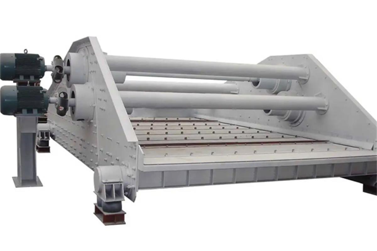 振動篩分機開機運行時的注意事項